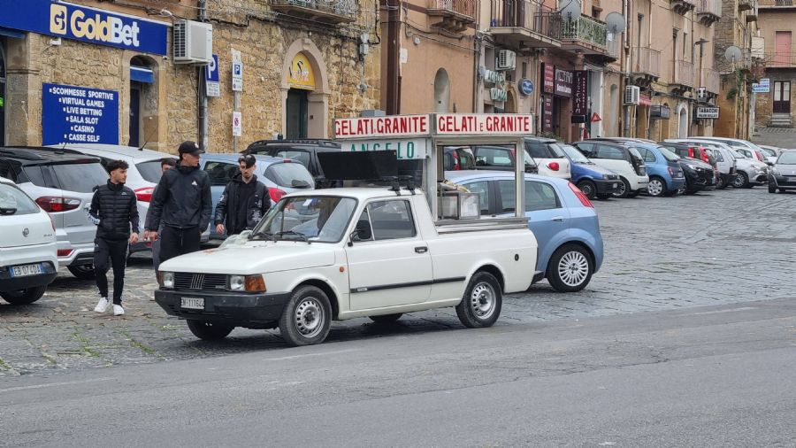 אוטו גלידה פיאצה ארמרינה